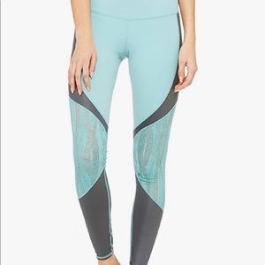 Alo Vitality Leggings